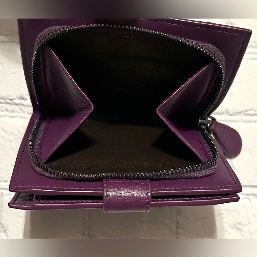 Like New Purple Bottega Veneta Intrecciato Leather Compact Wallet With Box - Picture 5 of 16